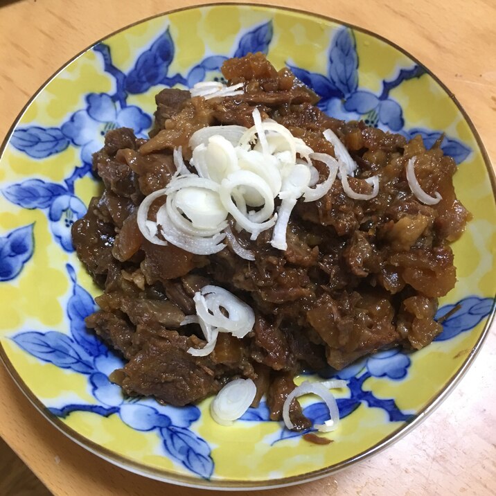 シンプルな牛すじの土手煮